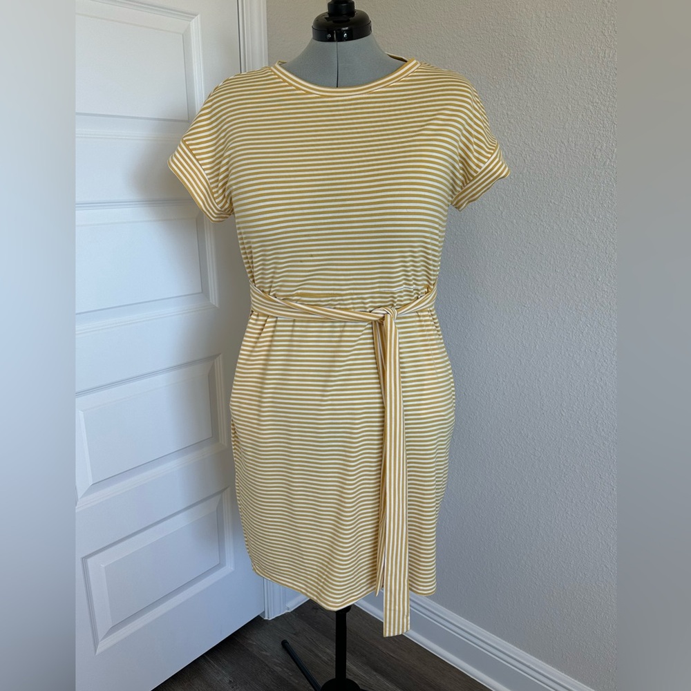 COPY - Short sleeve T-shirt dress with belt